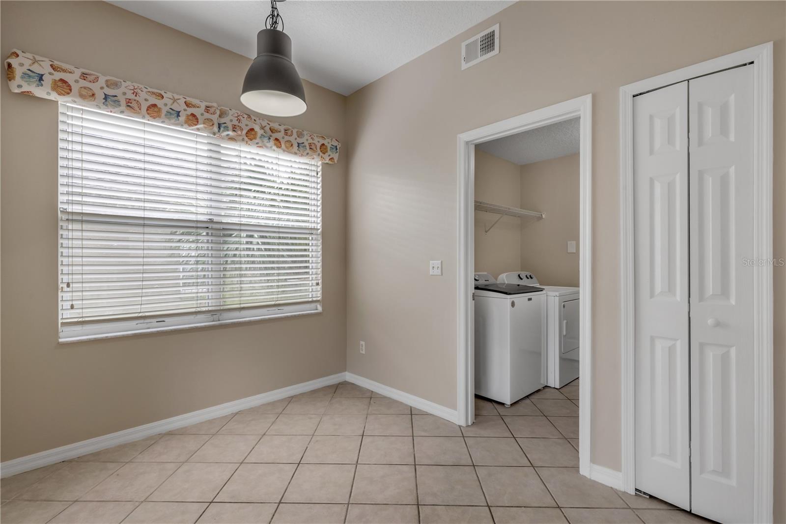 Image 12 of 86 For 1035 Harbor Hill Street