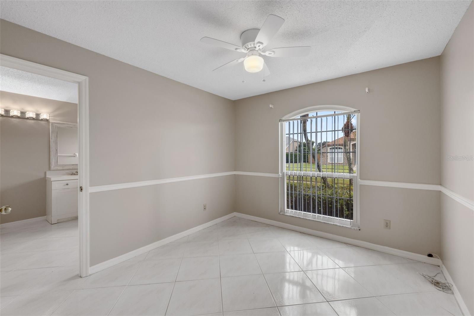 Image 14 of 44 For 12614 Newfield Drive