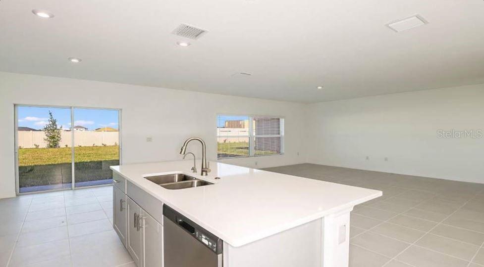 Image 9 of 27 For 13373 Tropical Breeze Way