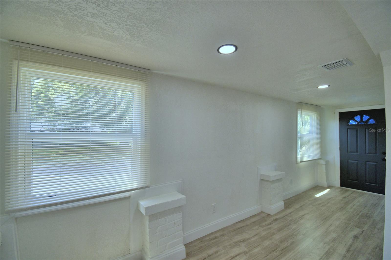Image 7 of 37 For 1104 8th Street