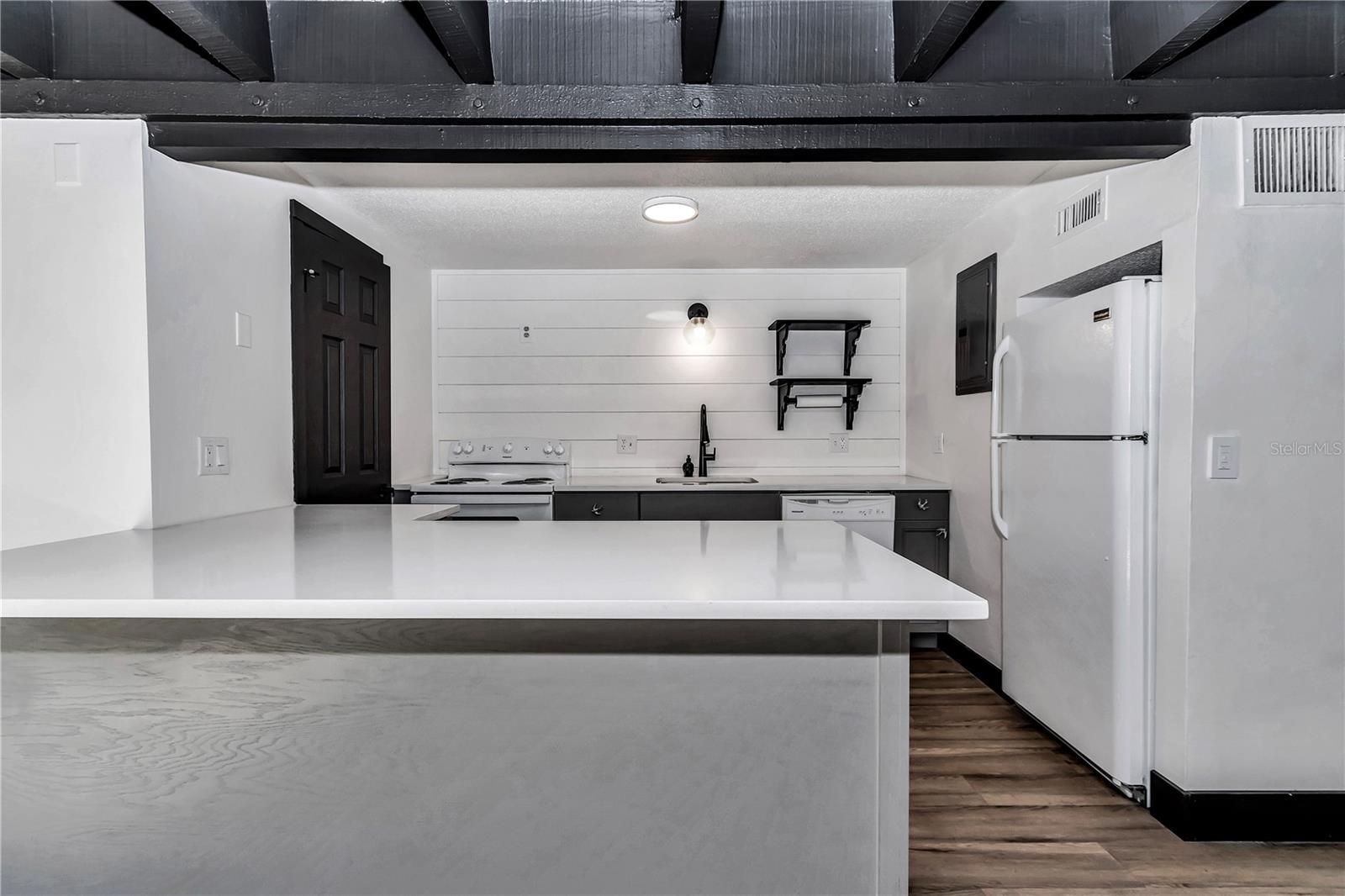 Image 11 of 39 For 2447 7th Street 2447