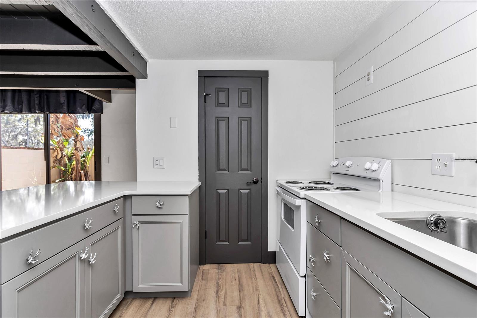 Image 12 of 39 For 2447 7th Street 2447