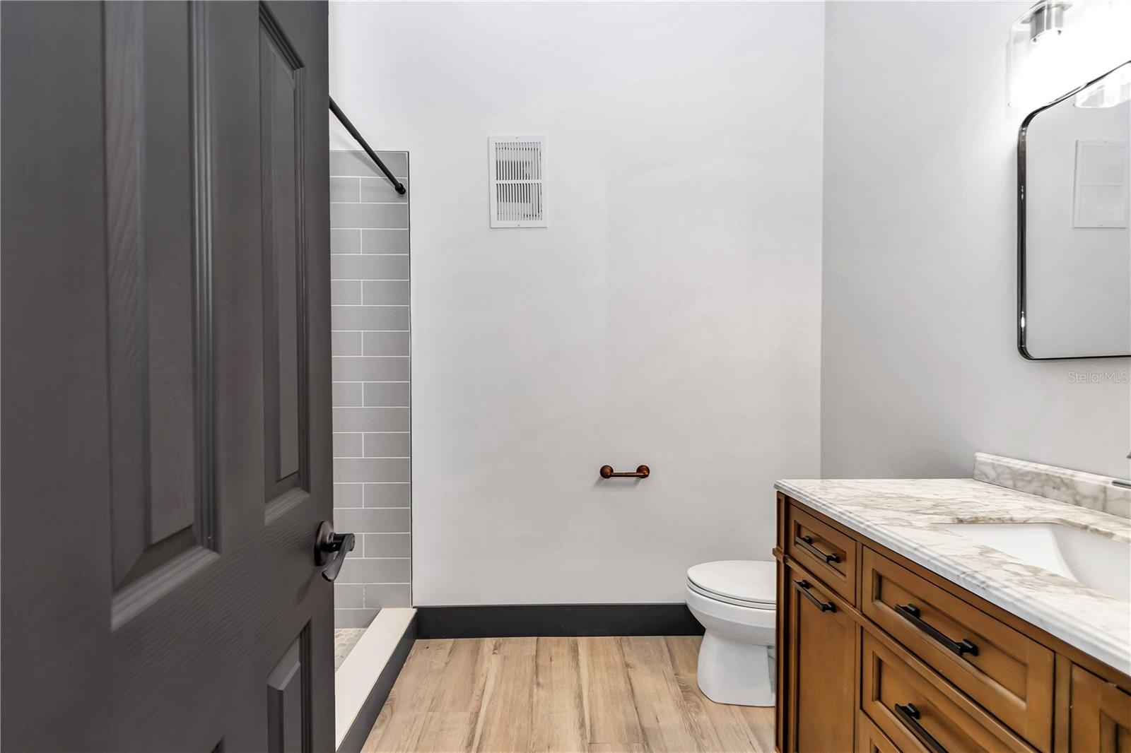 Image 24 of 39 For 2447 7th Street 2447