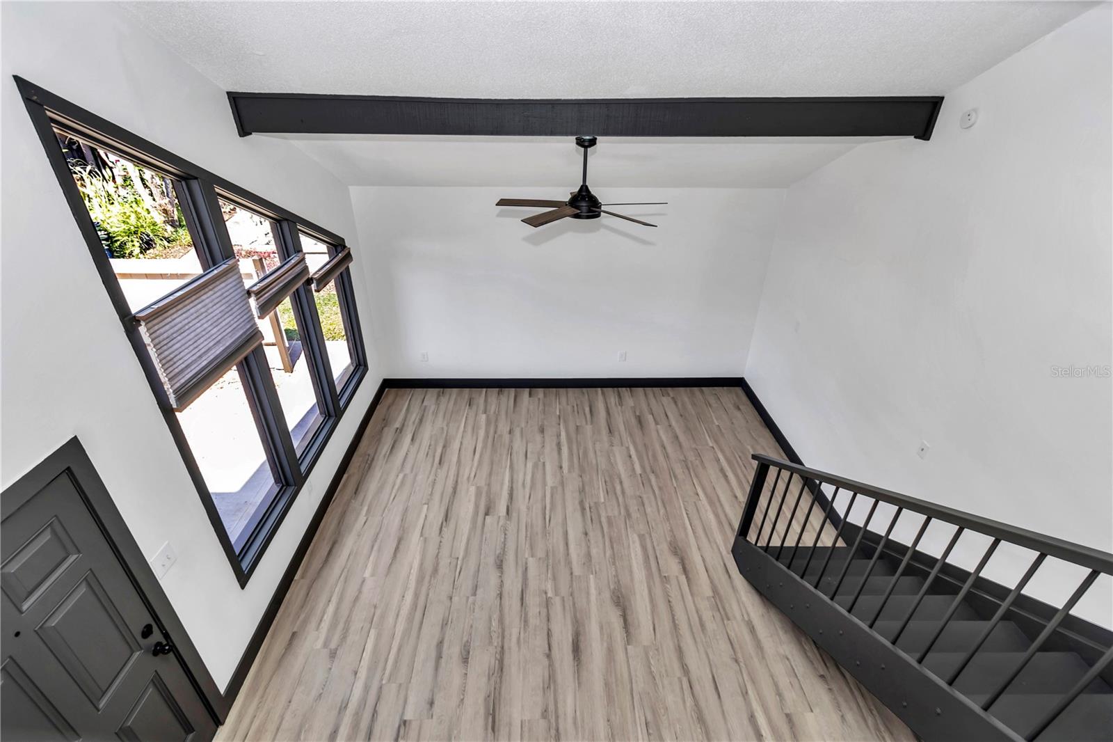 Image 29 of 39 For 2447 7th Street 2447