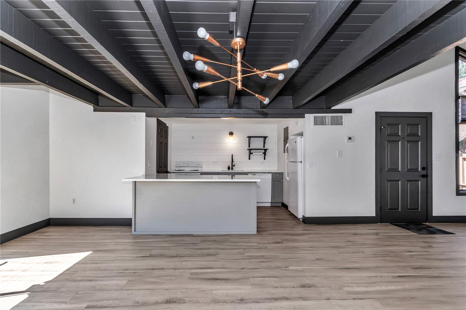 Image 9 of 39 For 2447 7th Street 2447
