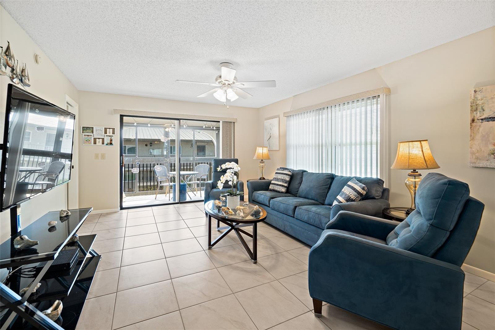 Image 11 of 31 For 7301 Ridgewood Avenue D103 Or 60