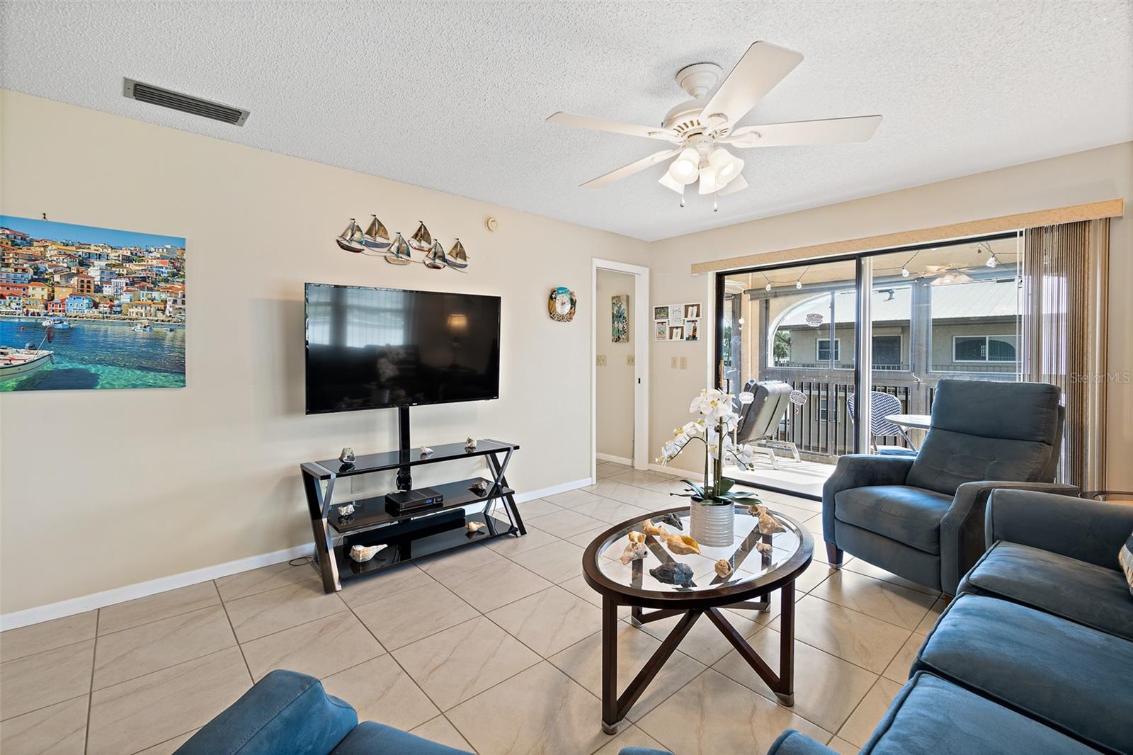 Image 8 of 31 For 7301 Ridgewood Avenue D103 Or 60
