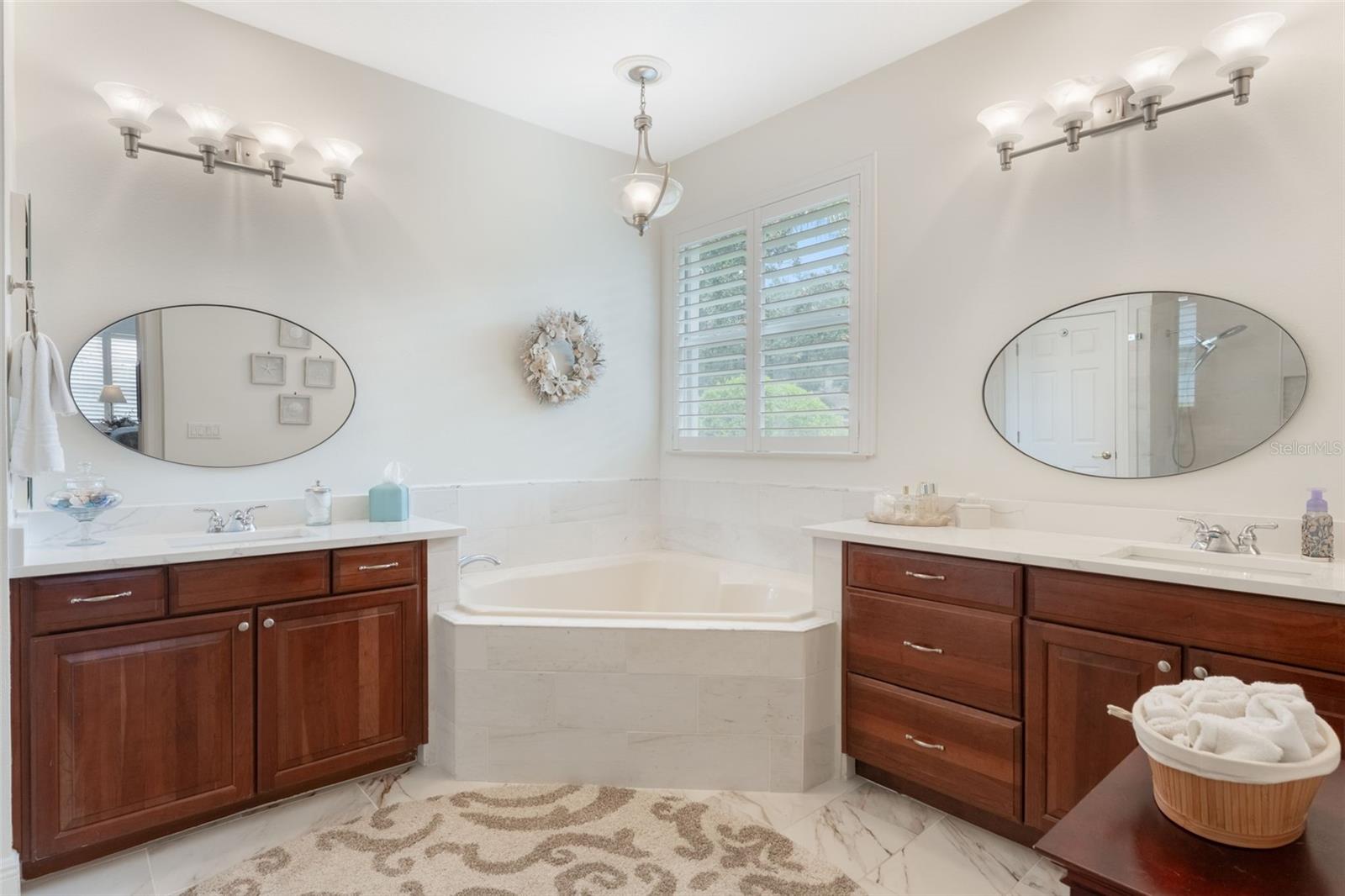 Image 22 of 62 For 12463 Westfield Lakes Circle