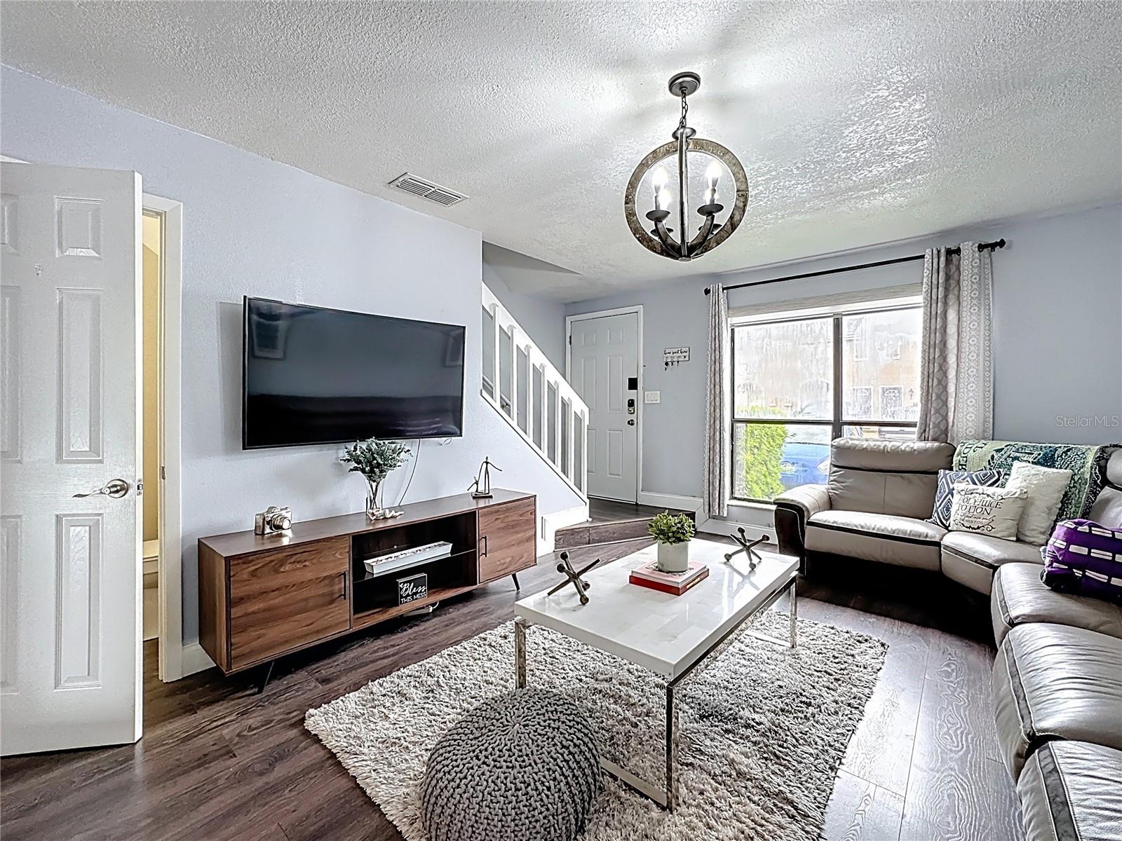 Image 16 of 54 For 608 Casa Park Court F