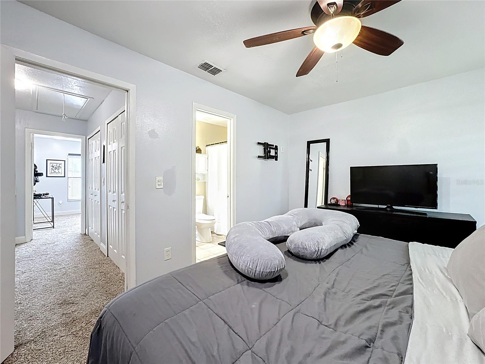 Image 29 of 54 For 608 Casa Park Court F