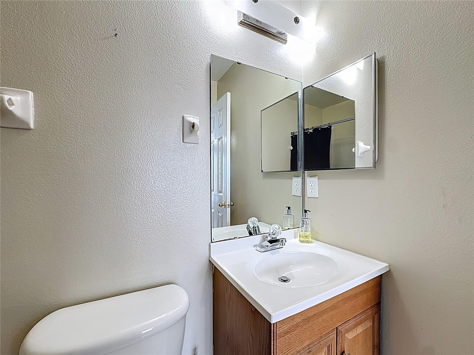 Image 37 of 54 For 608 Casa Park Court F