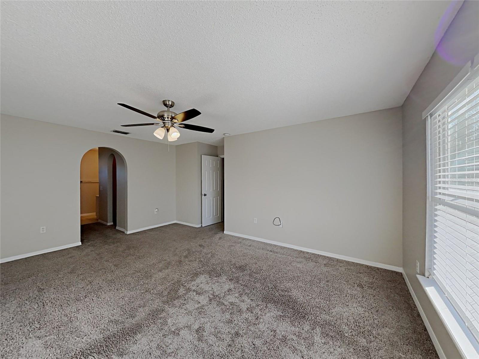 Image 6 of 29 For 364 Chelmsford Court