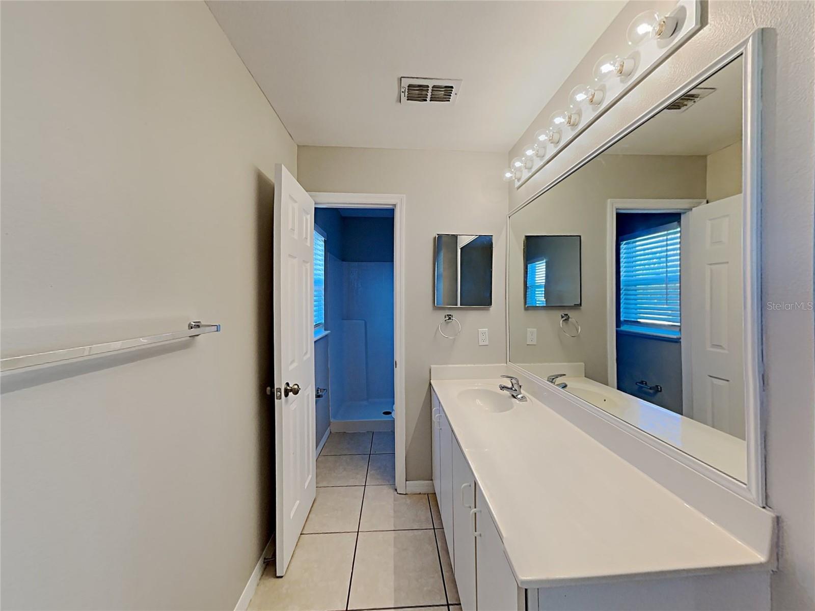 Image 7 of 29 For 364 Chelmsford Court