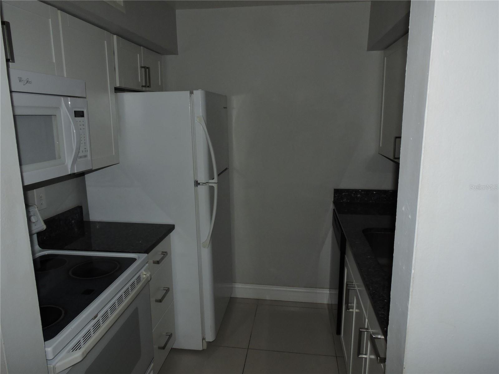 Image 10 of 24 For 851 Miles Avenue 21
