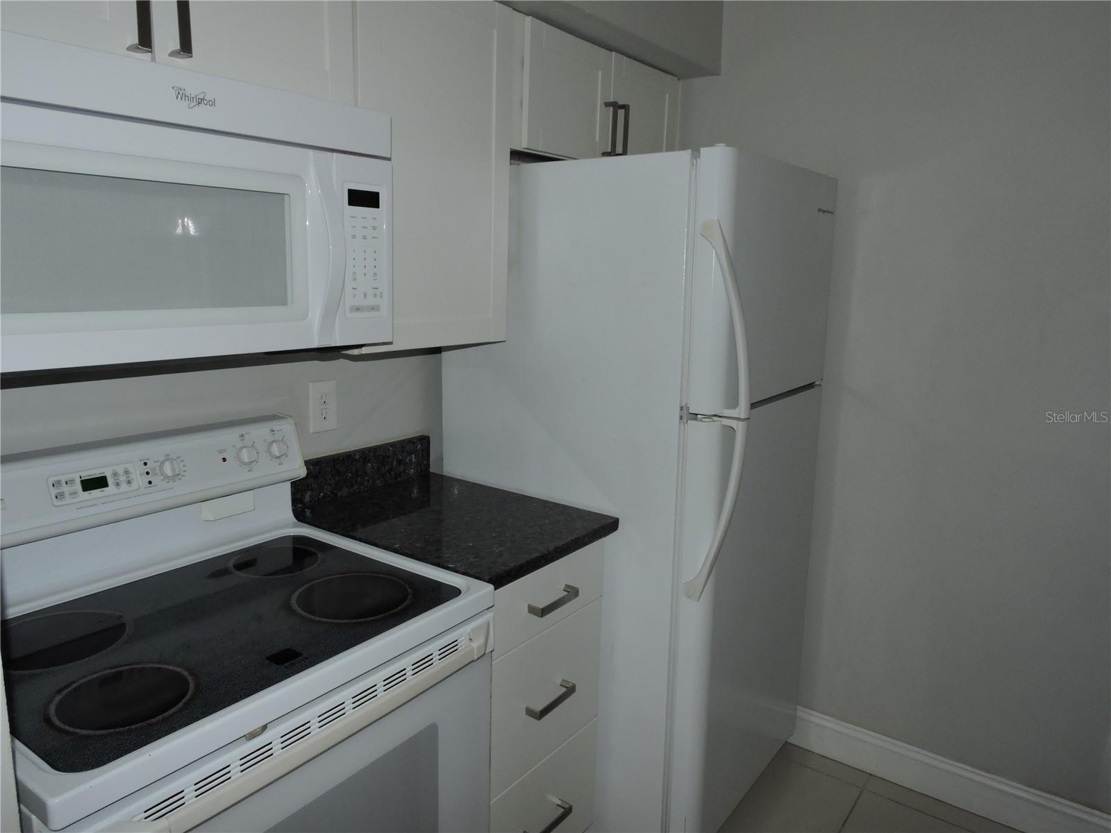 Image 11 of 24 For 851 Miles Avenue 21