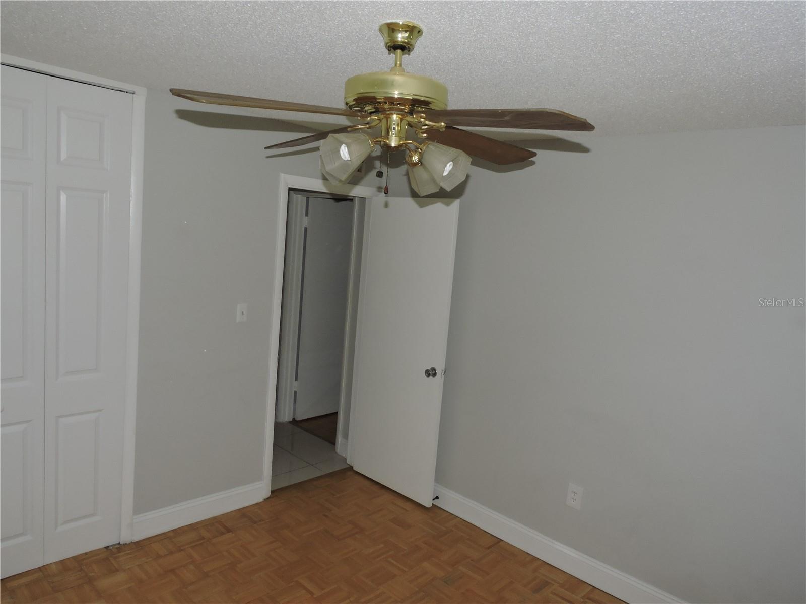 Image 16 of 24 For 851 Miles Avenue 21