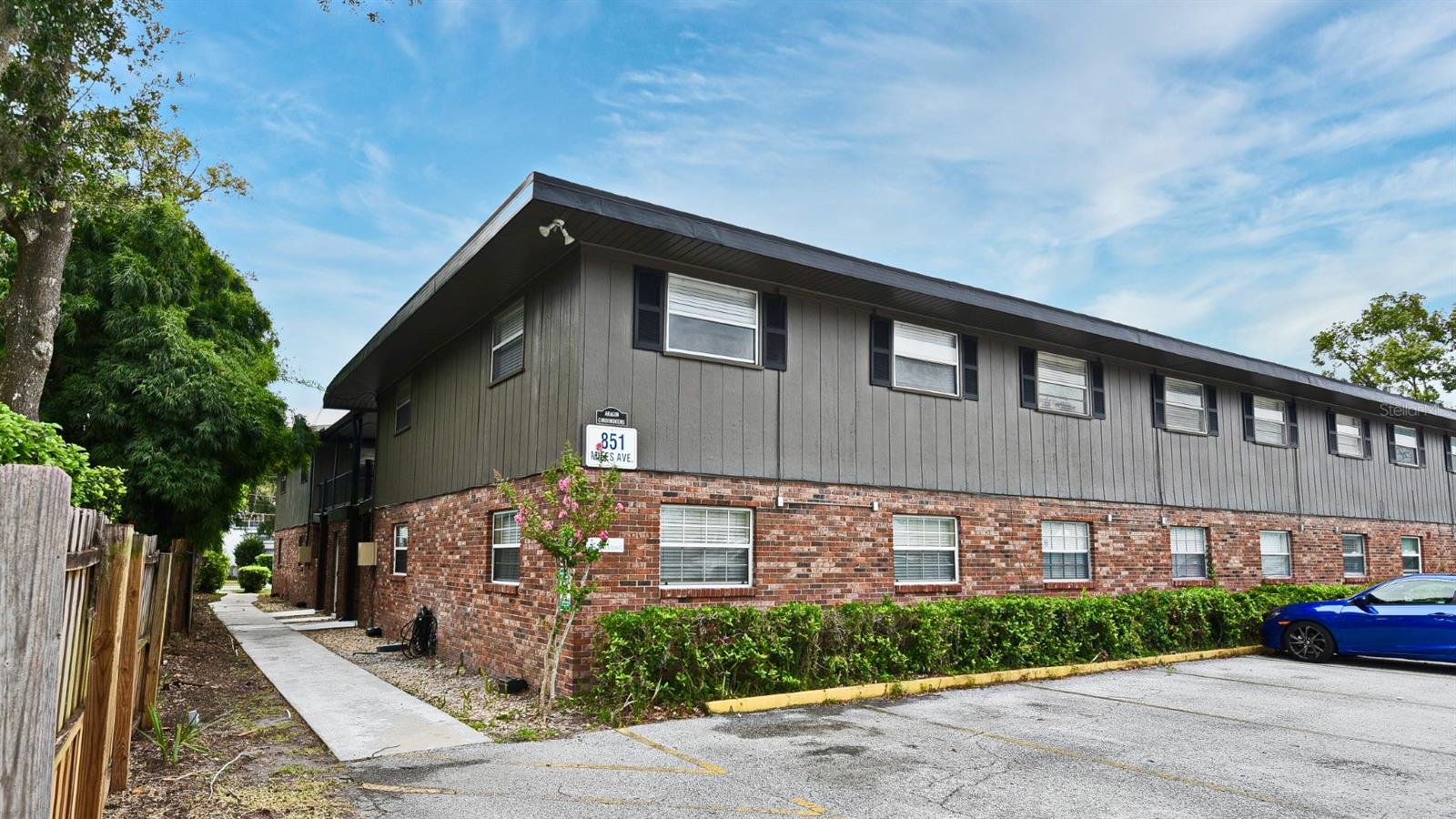 Image 27 of 33 For 851 Miles Avenue 21