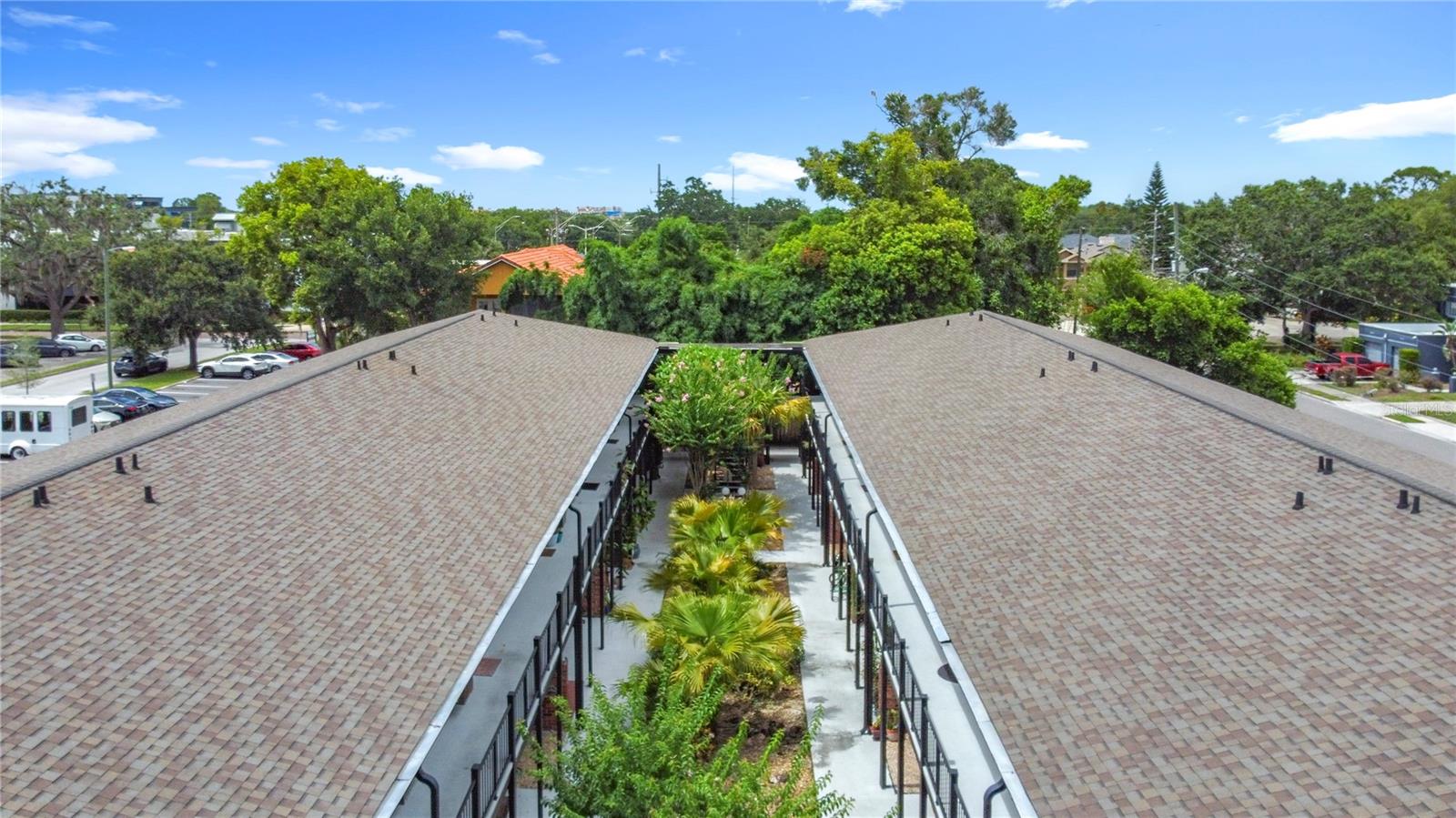 Image 28 of 33 For 851 Miles Avenue 21