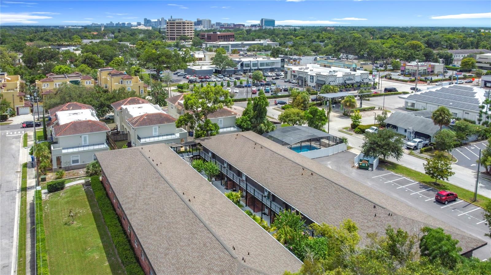 Image 31 of 33 For 851 Miles Avenue 21