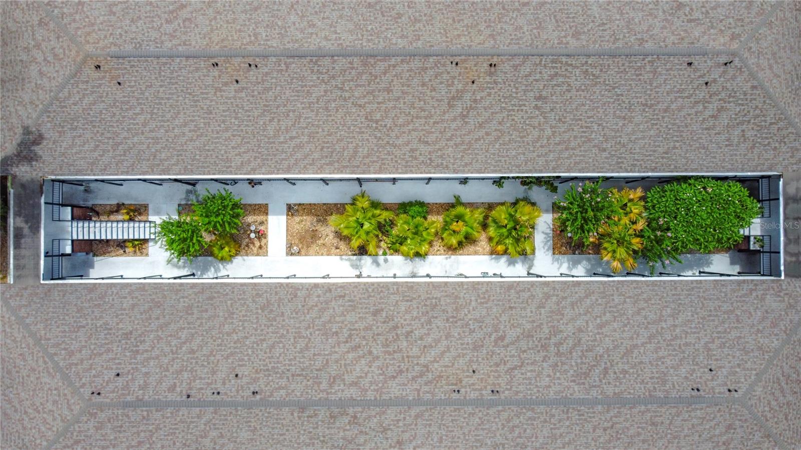 Image 33 of 33 For 851 Miles Avenue 21