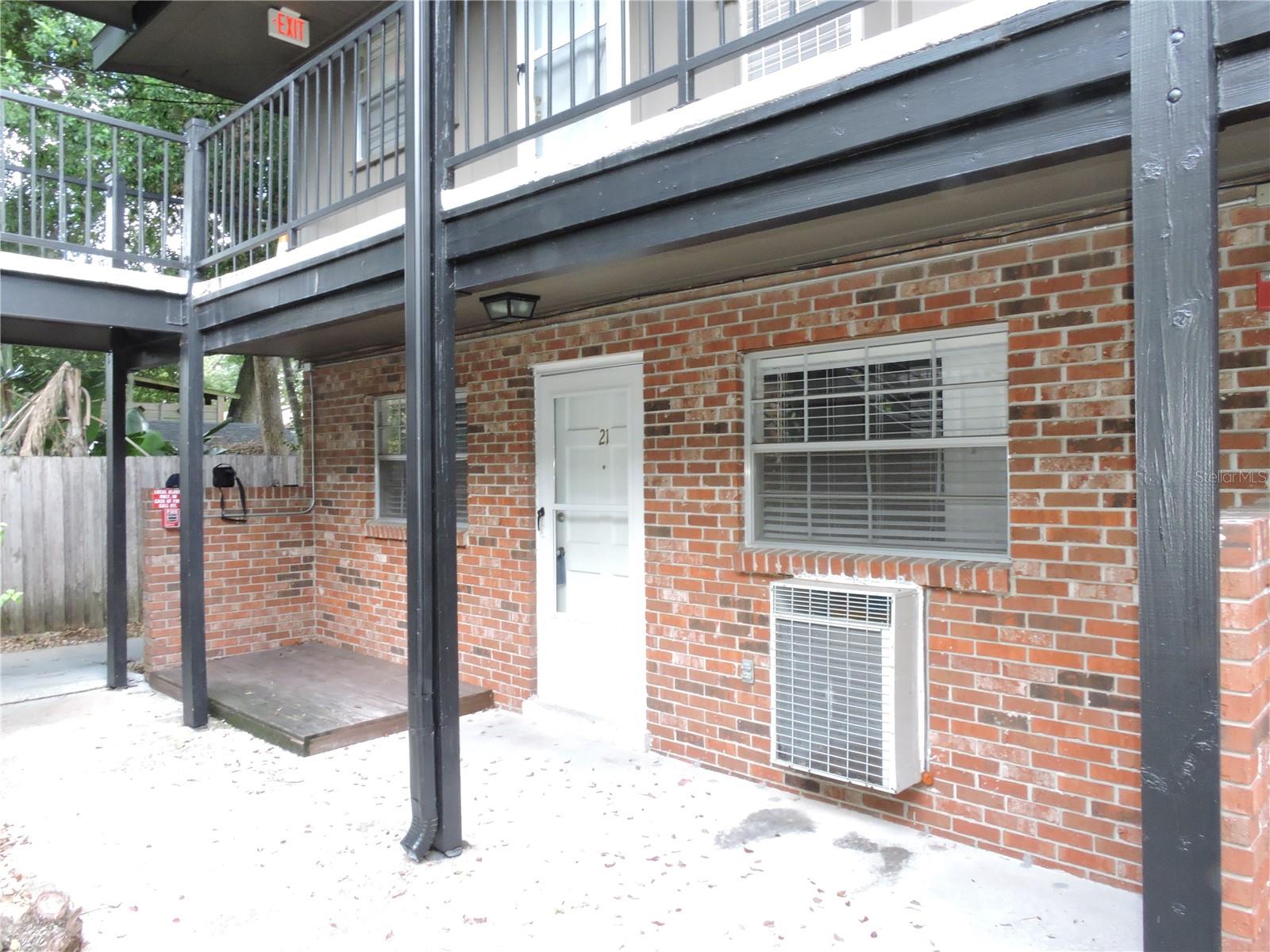 Image 4 of 24 For 851 Miles Avenue 21