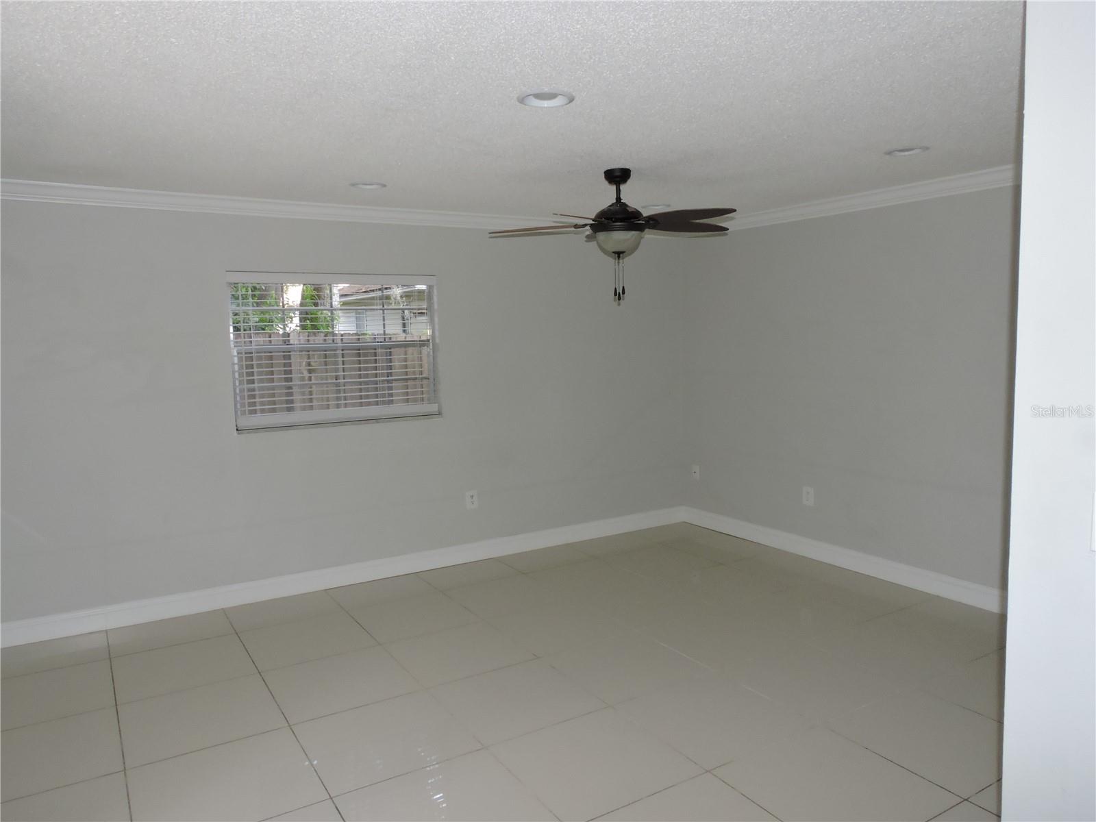 Image 5 of 24 For 851 Miles Avenue 21