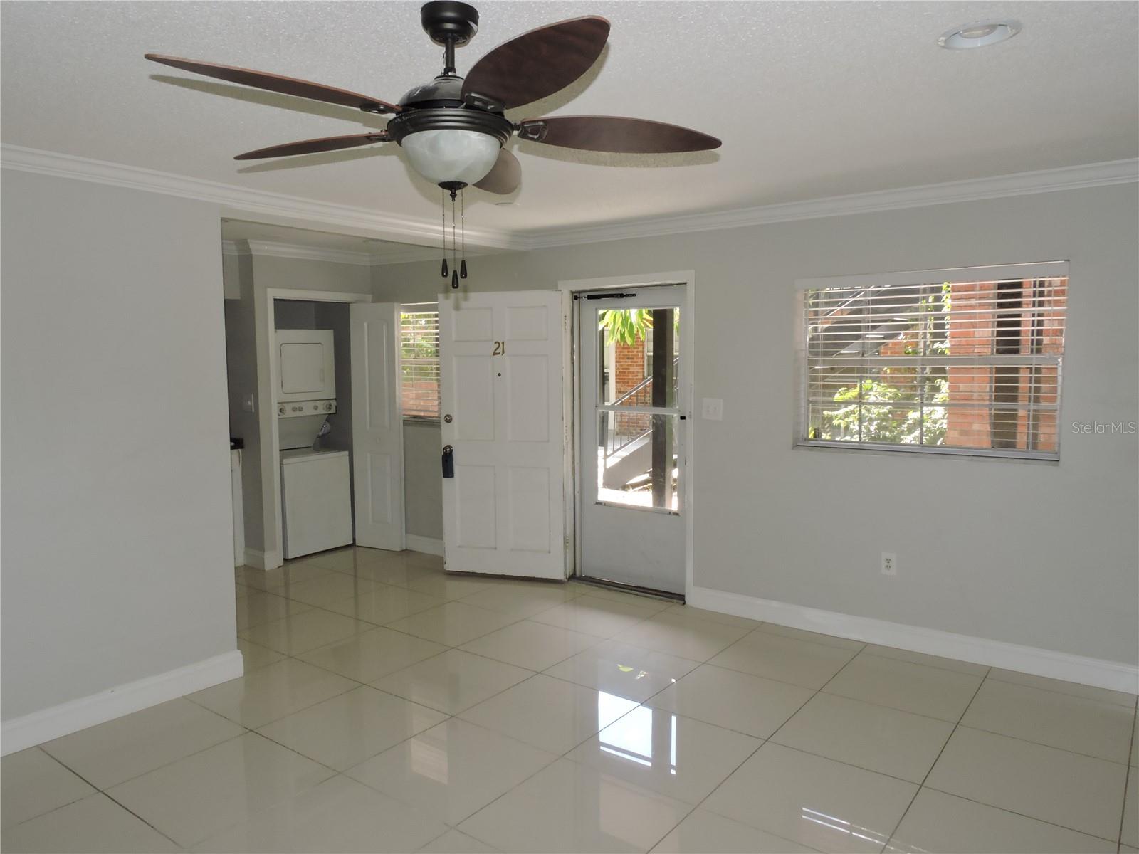 Image 8 of 24 For 851 Miles Avenue 21
