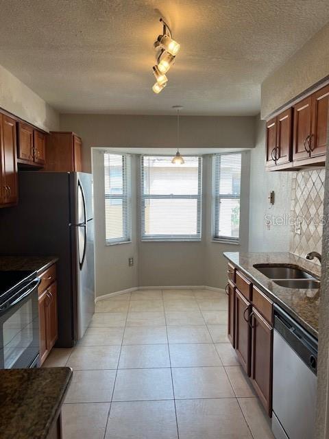 Image 4 of 30 For 7757 Sugar Bend Drive 7757