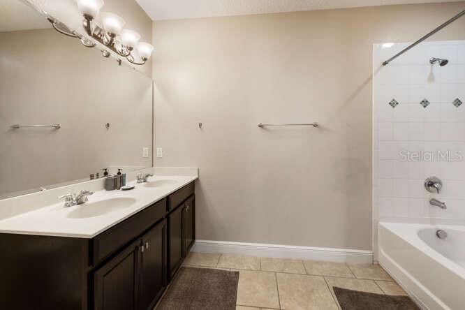 Image 16 of 33 For 4320 Acorn Court