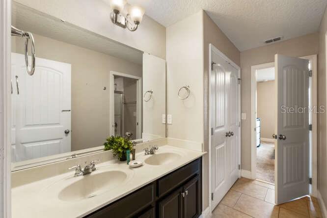 Image 22 of 33 For 4320 Acorn Court