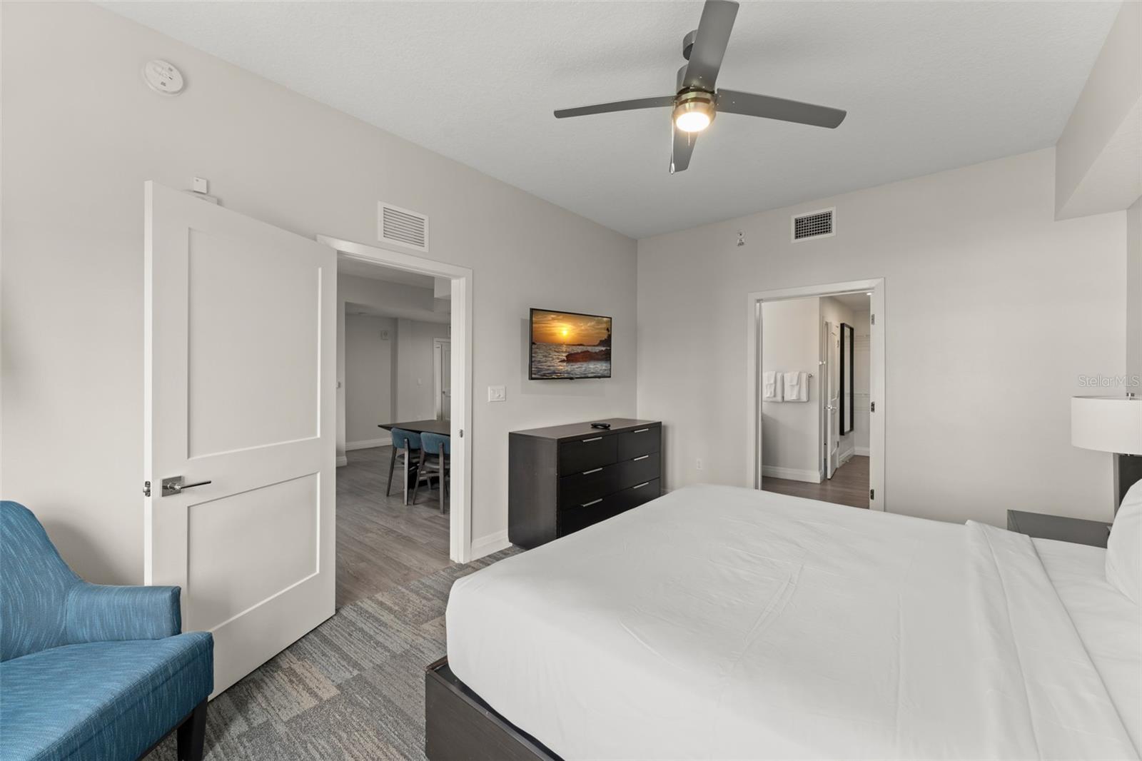 Image 16 of 41 For 14501 Grove Resort Avenue 2334