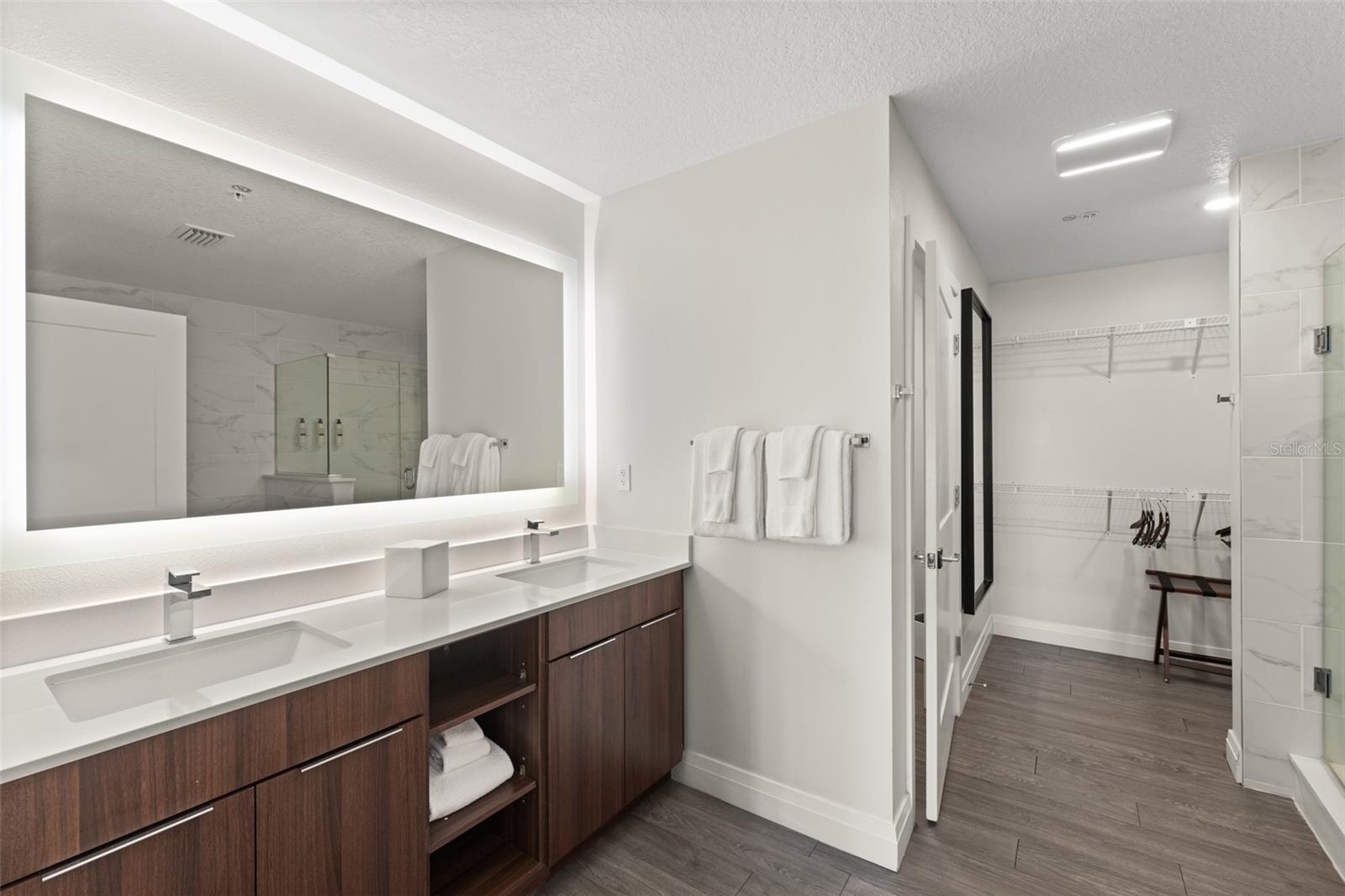 Image 17 of 41 For 14501 Grove Resort Avenue 2334