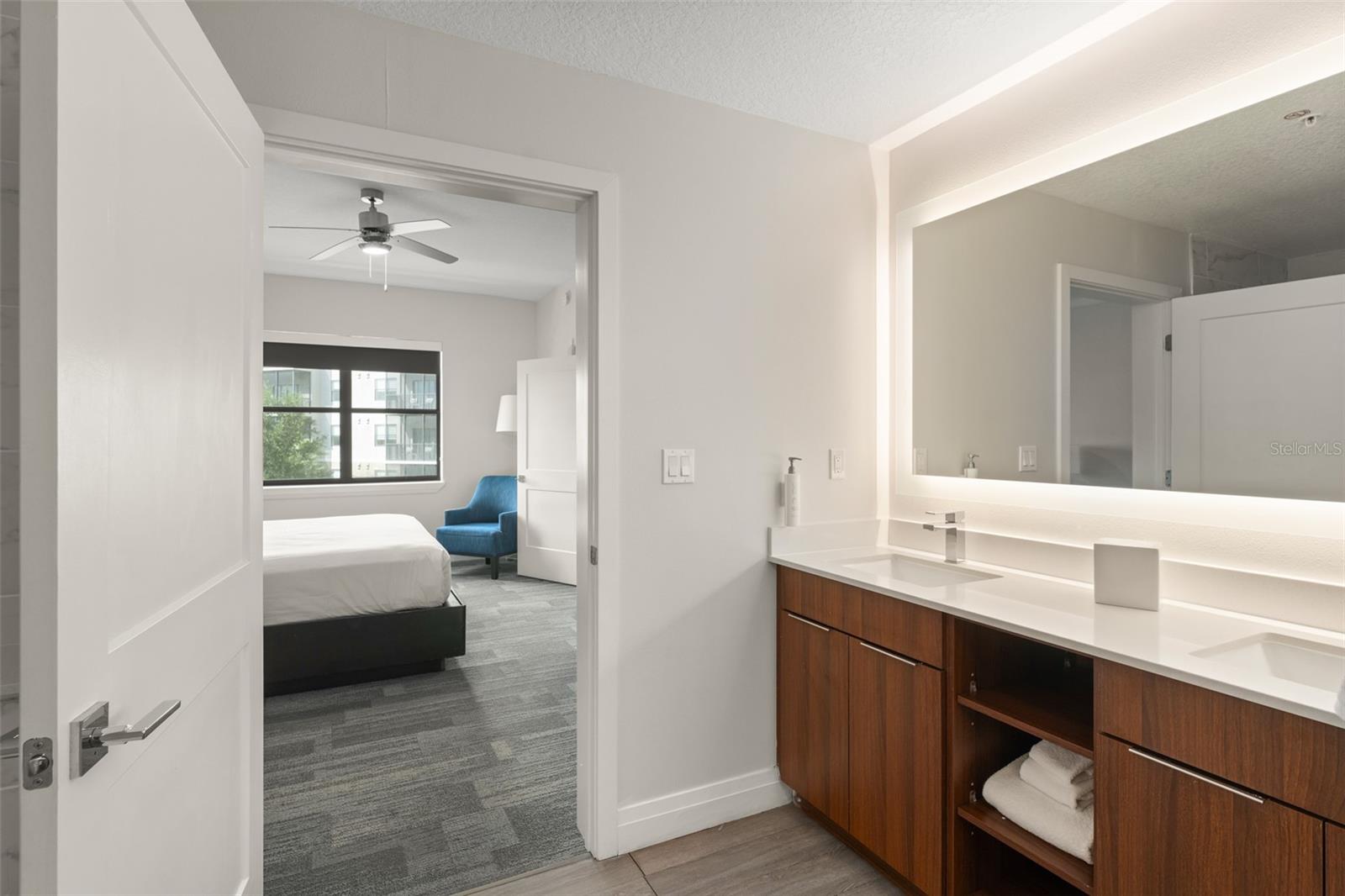 Image 20 of 41 For 14501 Grove Resort Avenue 2334