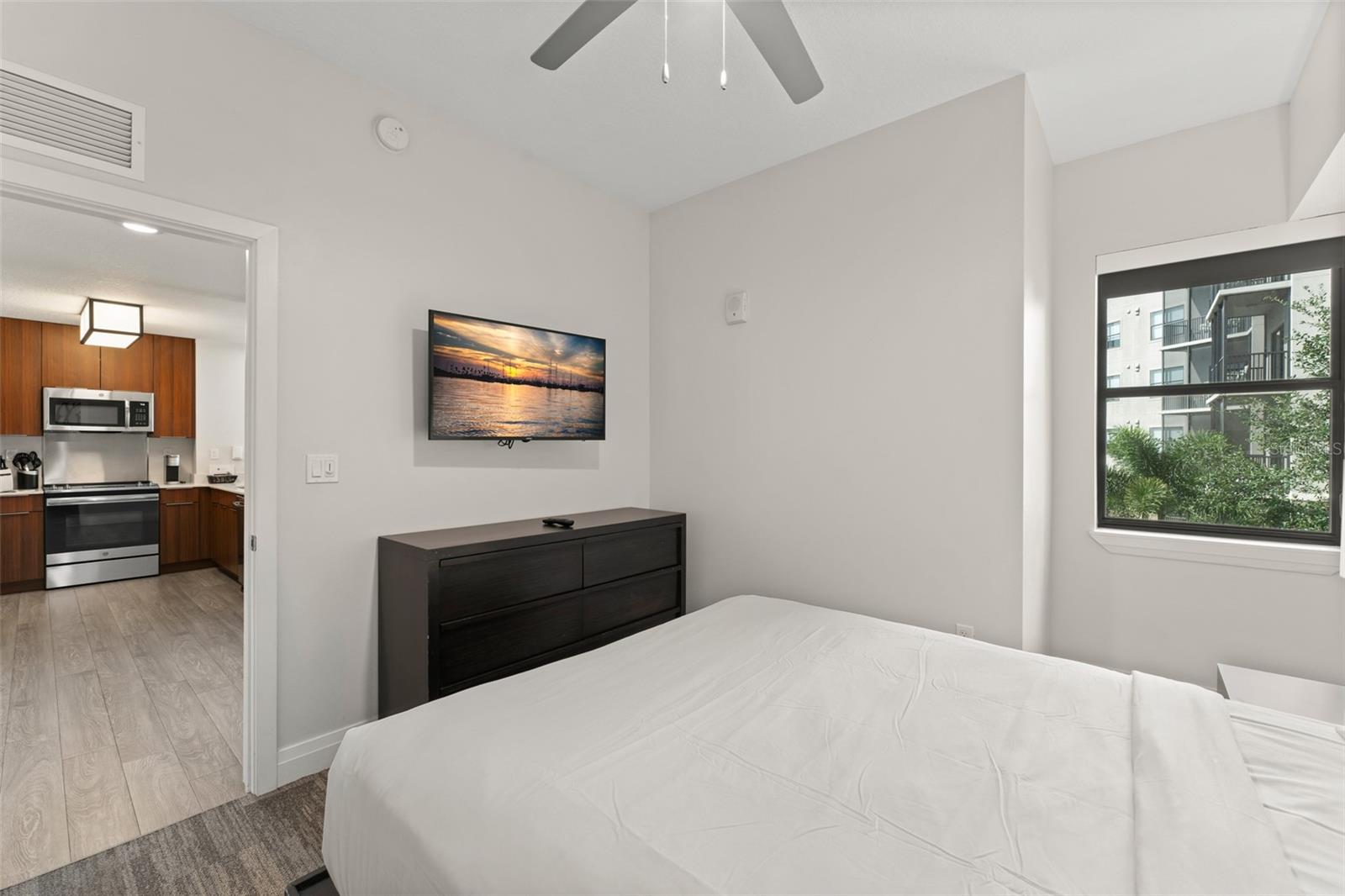 Image 23 of 41 For 14501 Grove Resort Avenue 2334