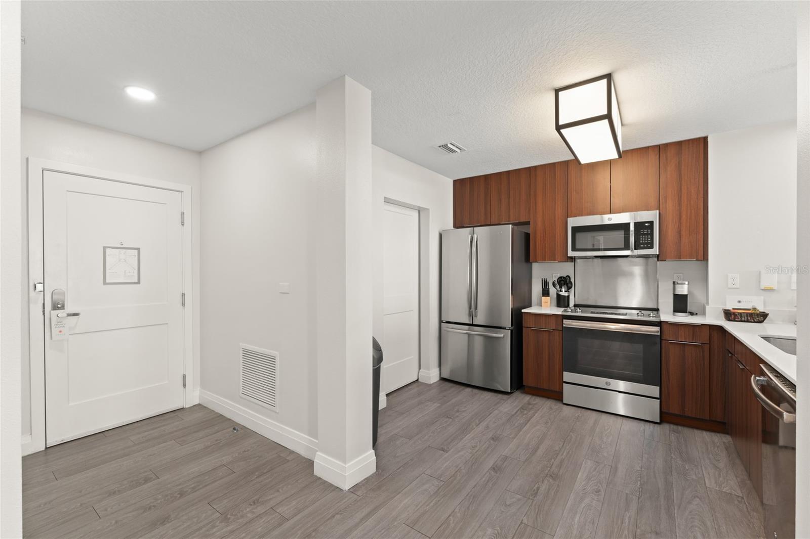 Image 3 of 41 For 14501 Grove Resort Avenue 2334