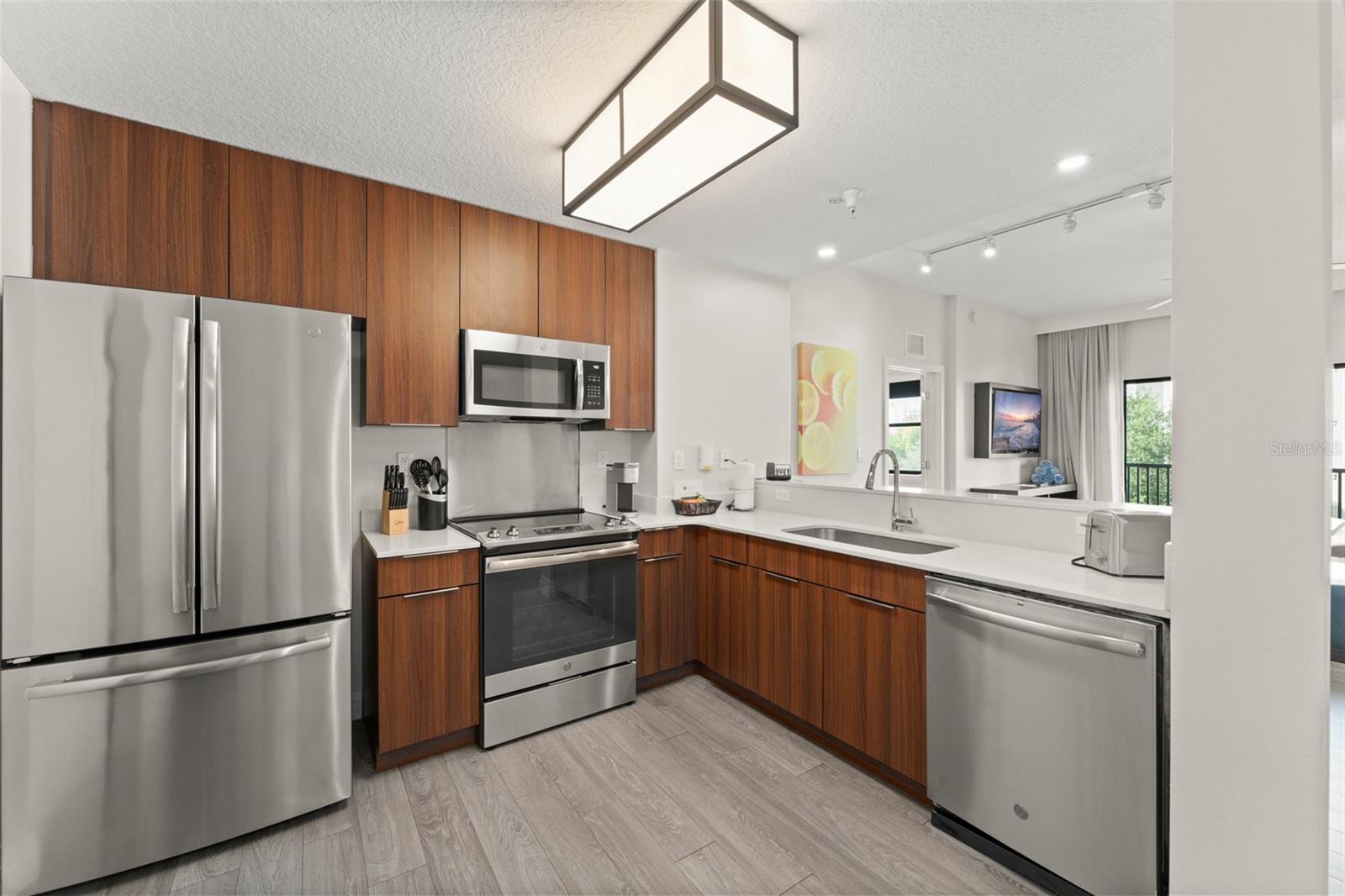 Image 4 of 41 For 14501 Grove Resort Avenue 2334