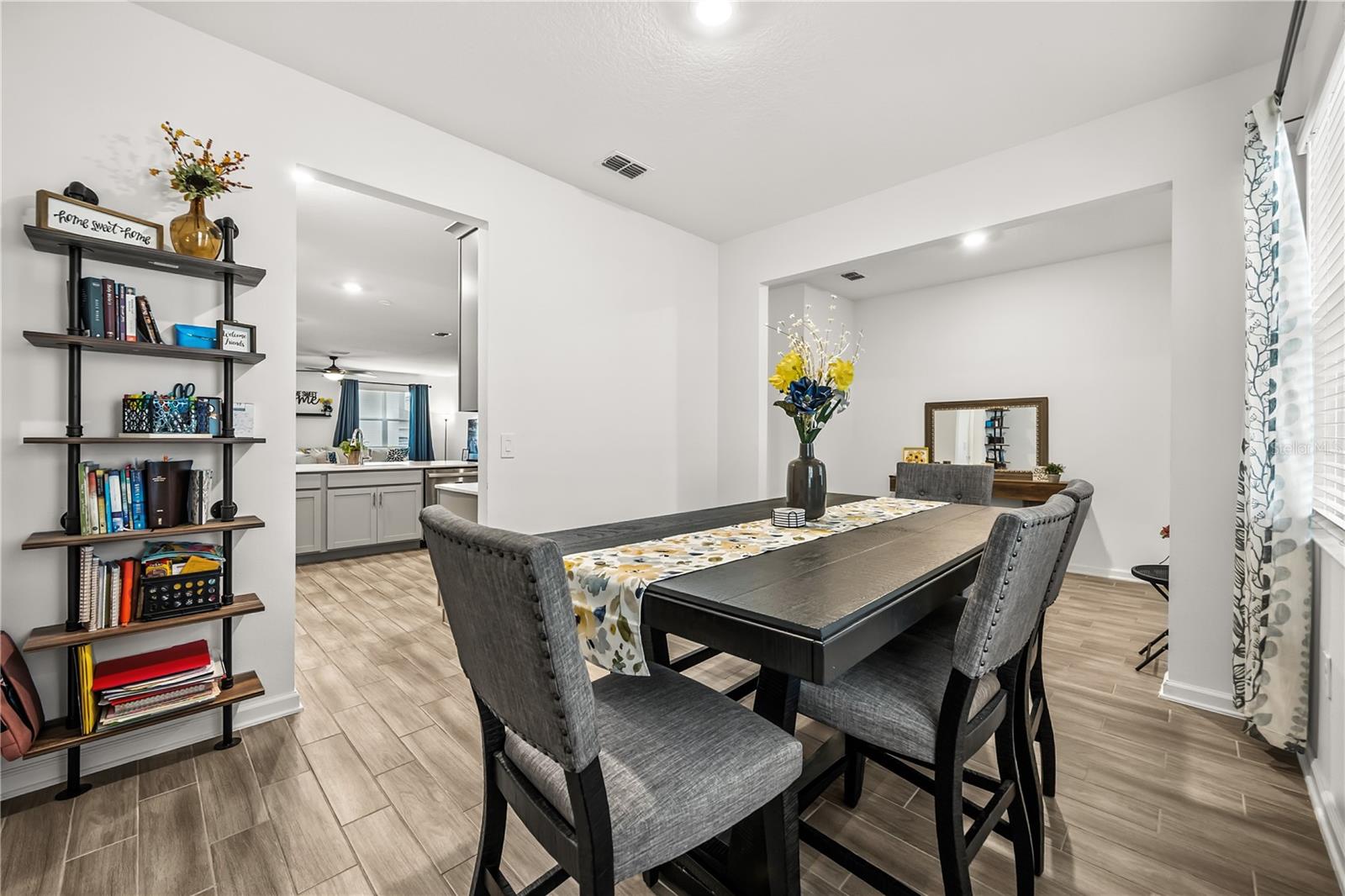Image 4 of 29 For 6428 Sprucepine Lane