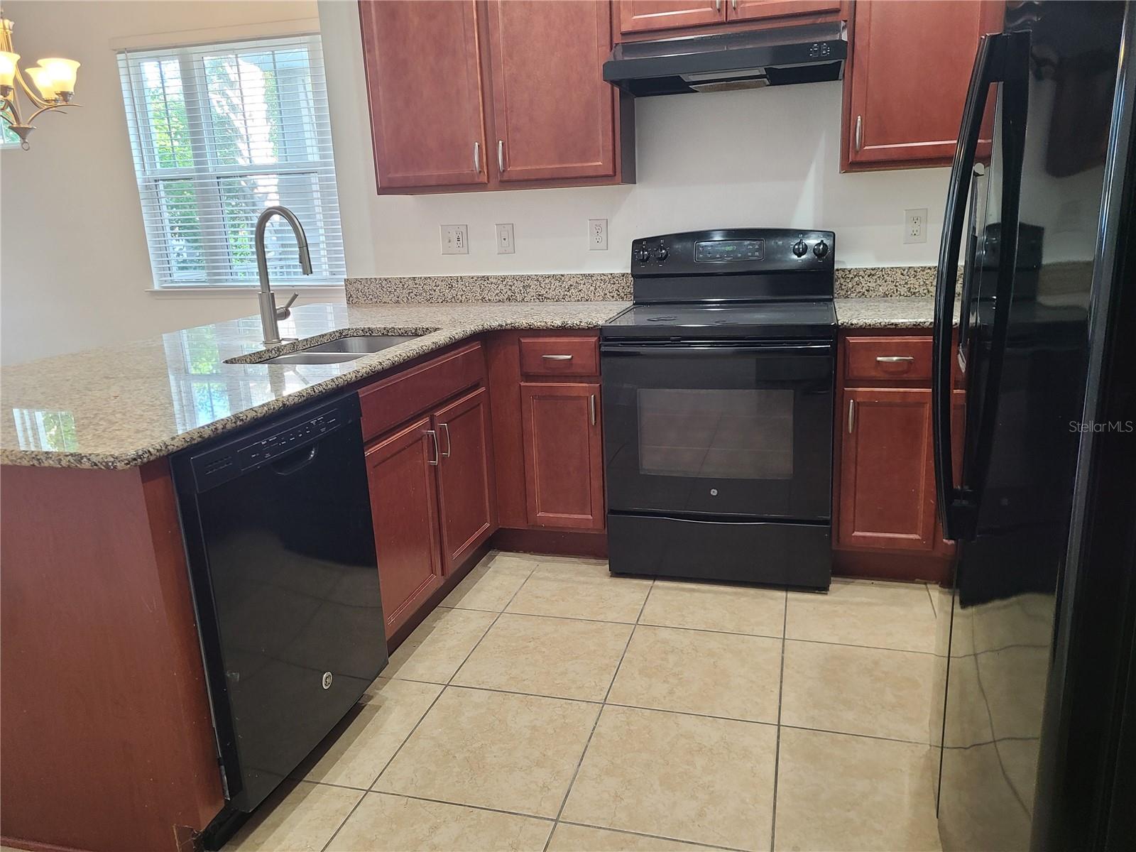 Image 11 of 28 For 13825 Benavente Avenue