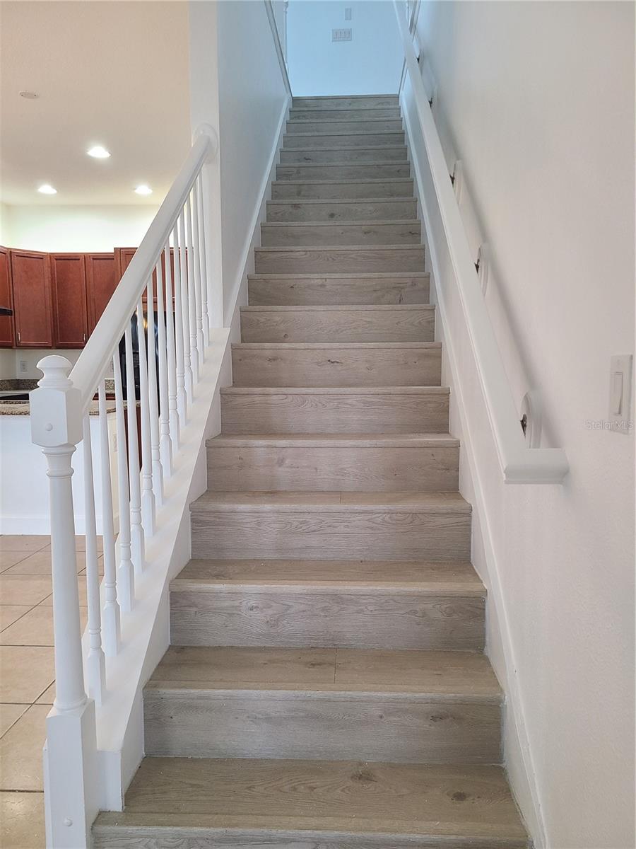 Image 17 of 28 For 13825 Benavente Avenue