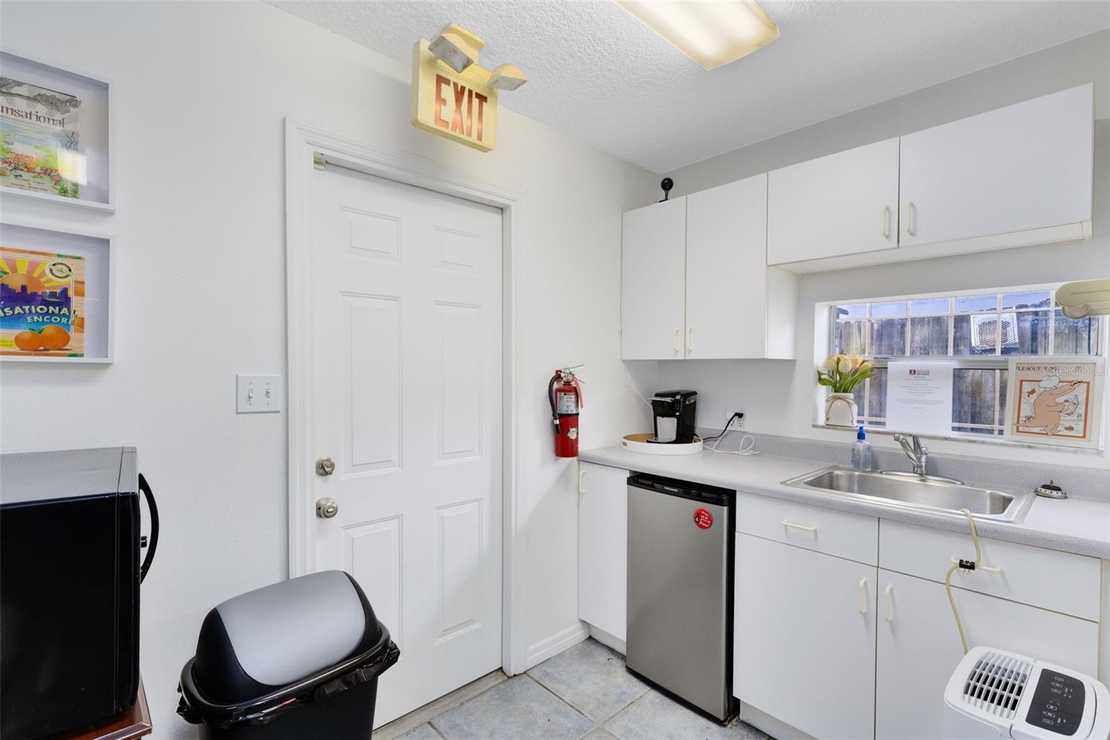 Image 15 of 18 For 1513 Livingston Street 1513