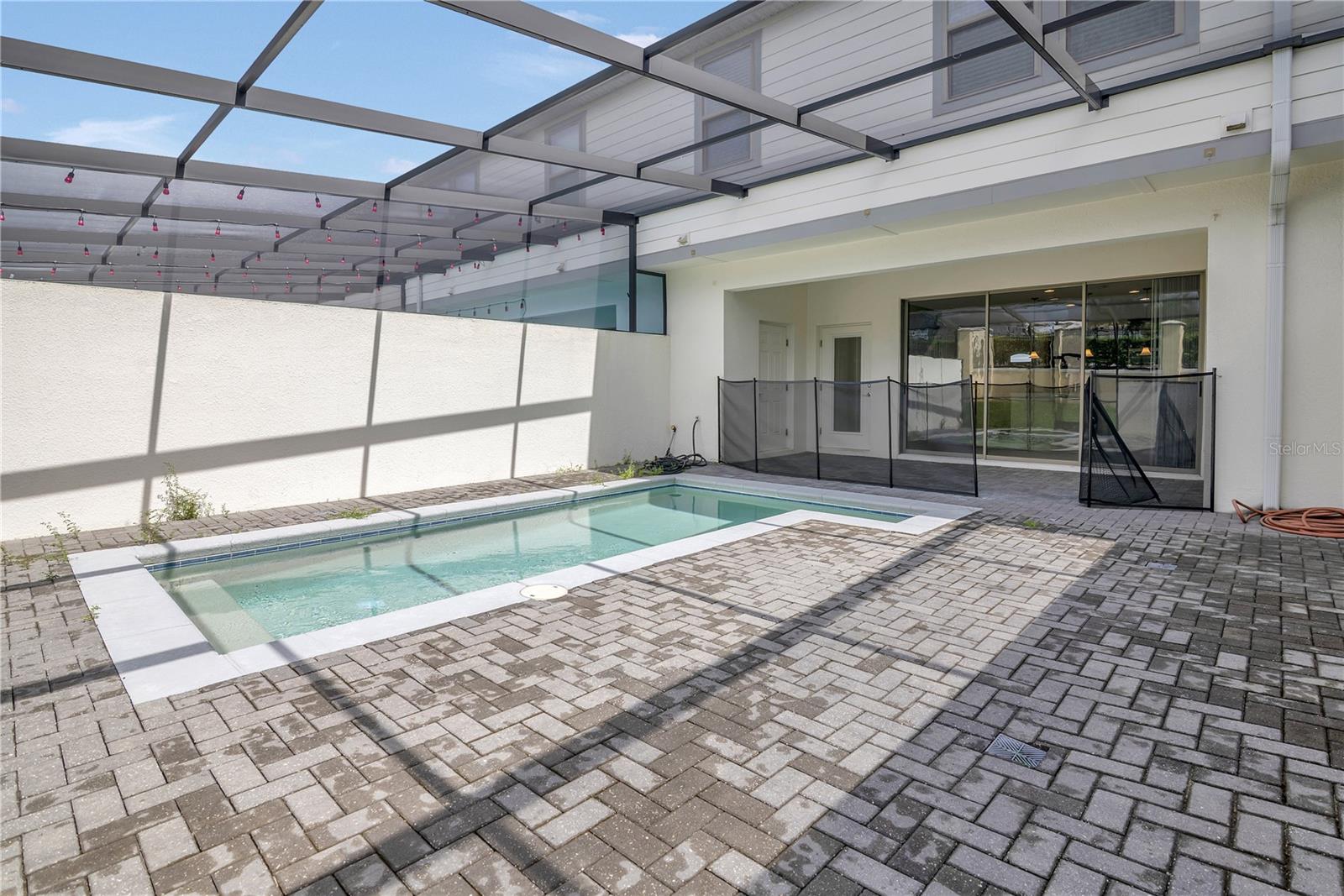 Image 30 of 41 For 2406 Dubai Street