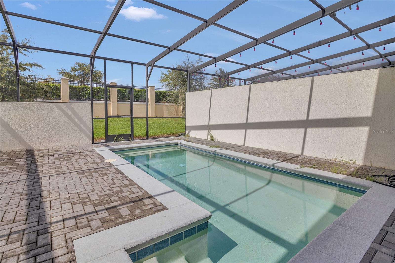 Image 31 of 41 For 2406 Dubai Street