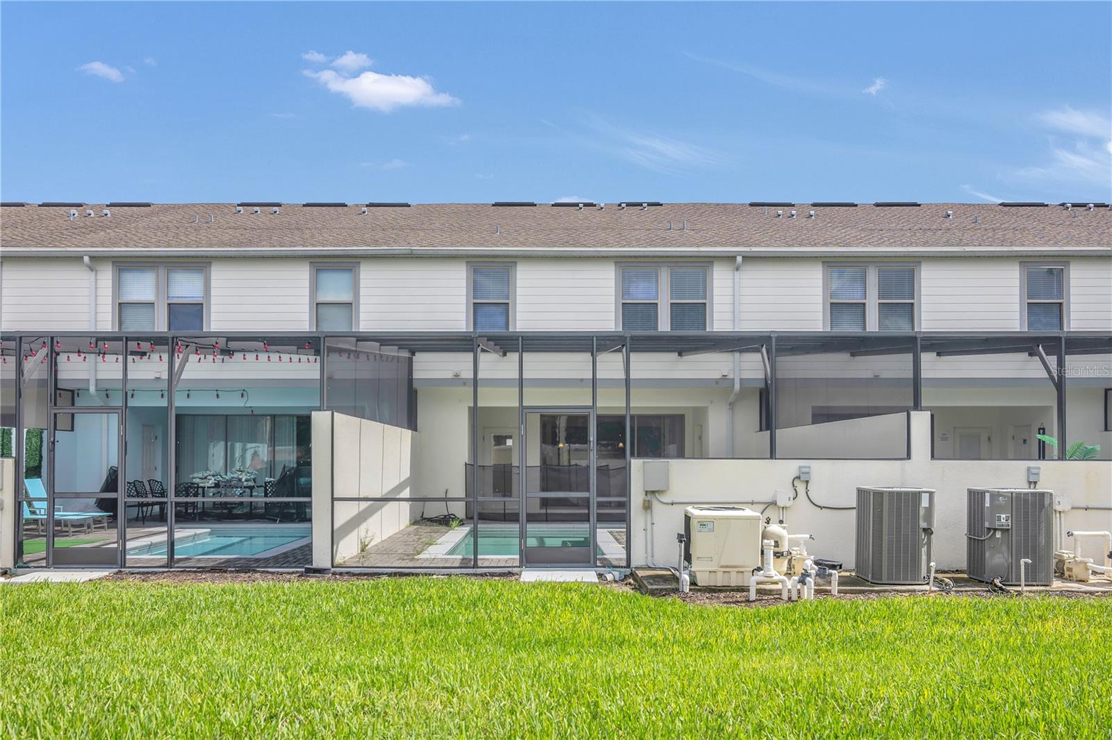 Image 33 of 41 For 2406 Dubai Street