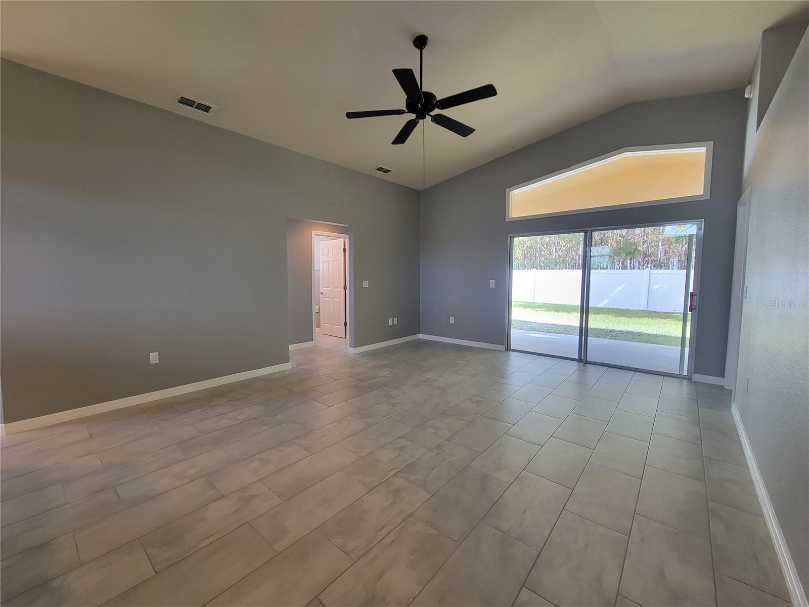 Image 11 of 40 For 800 Overlook Grove Drive