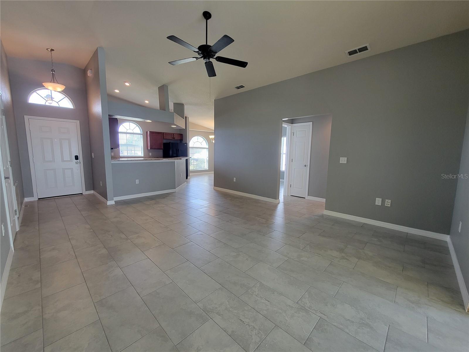 Image 12 of 40 For 800 Overlook Grove Drive