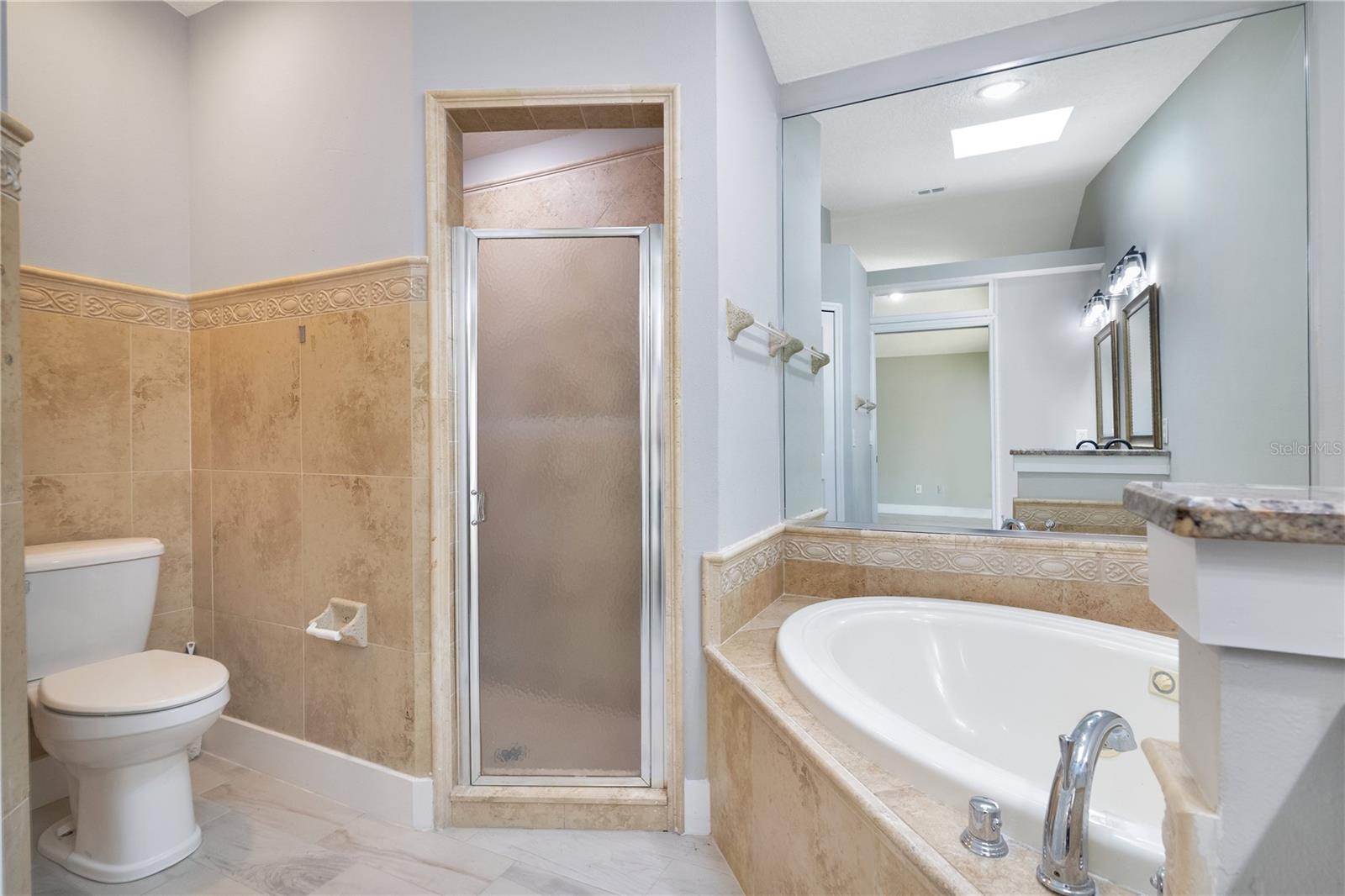 Image 11 of 21 For 7231 Edgewater Shores Court