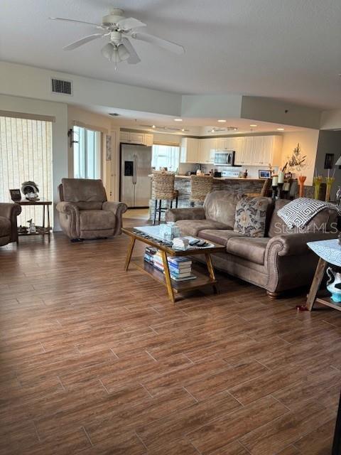 Image 3 of 26 For 5300 Atlantic Avenue 8-401