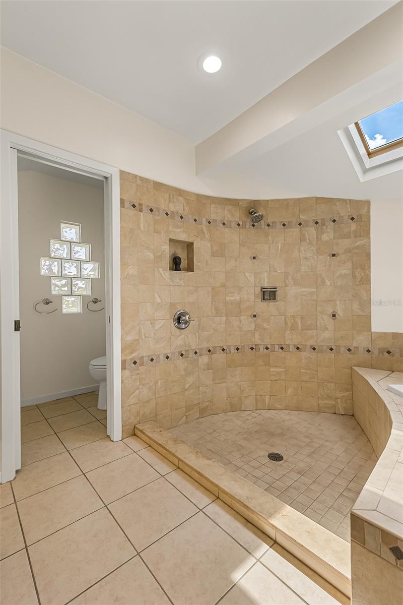 Image 22 of 47 For 336 Ashford Court