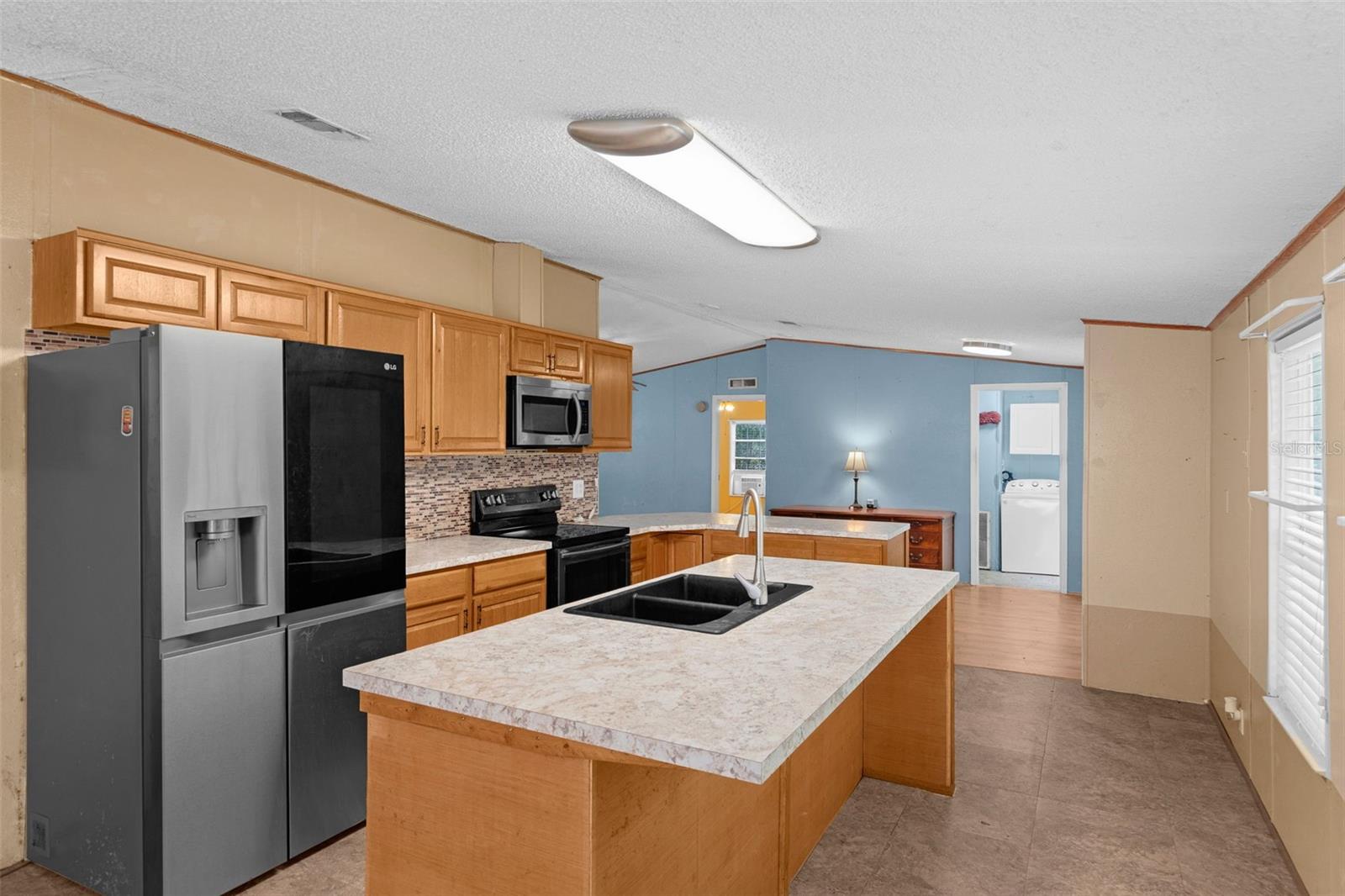 Image 15 of 49 For 2835 Forestland Drive