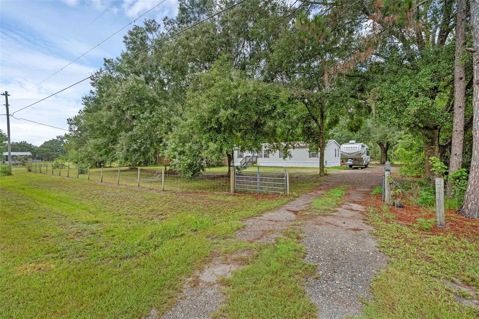 Image 38 of 49 For 2835 Forestland Drive